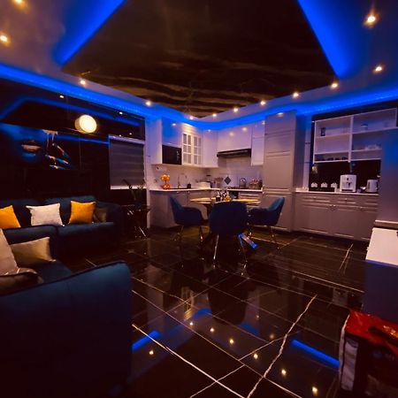 Azure Gold Apartment เซงเกลอา ภายนอก รูปภาพ