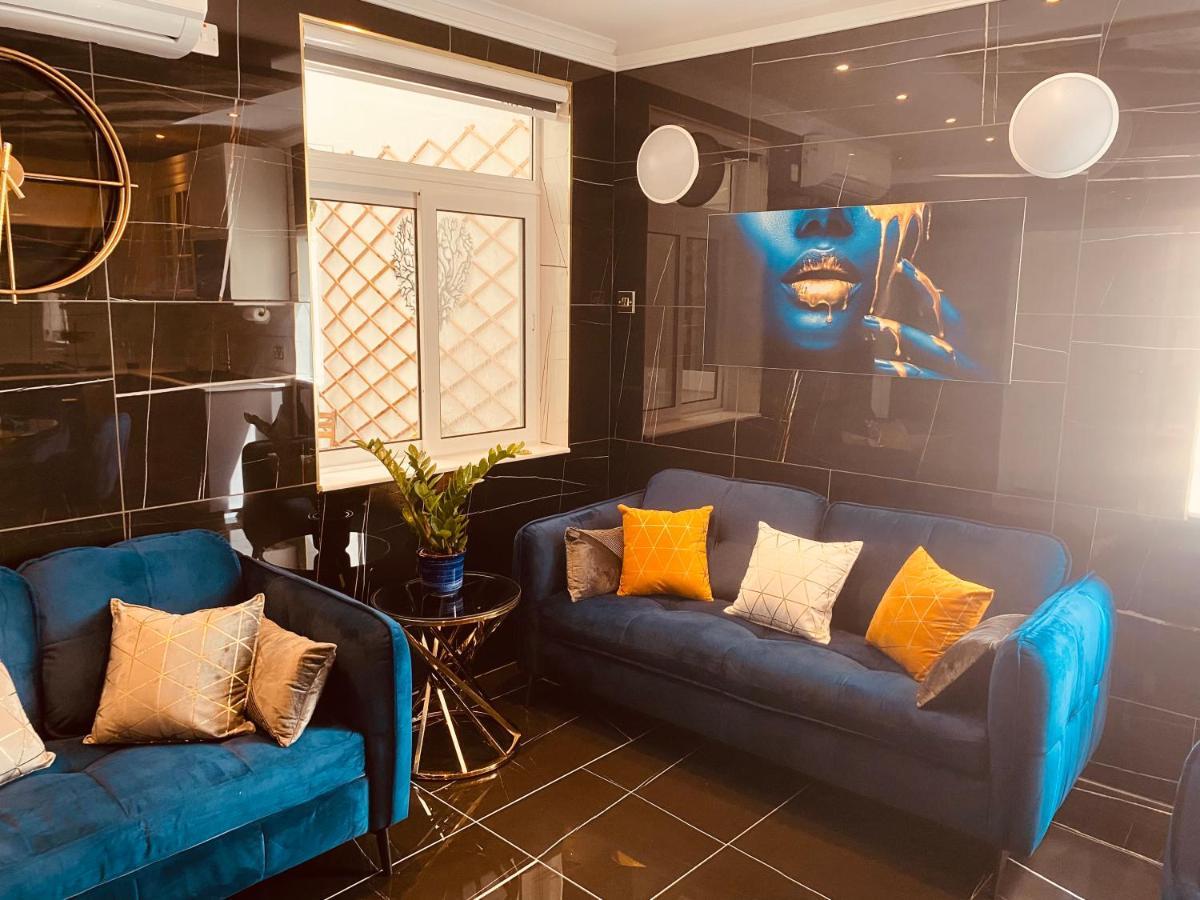 Azure Gold Apartment เซงเกลอา ภายนอก รูปภาพ