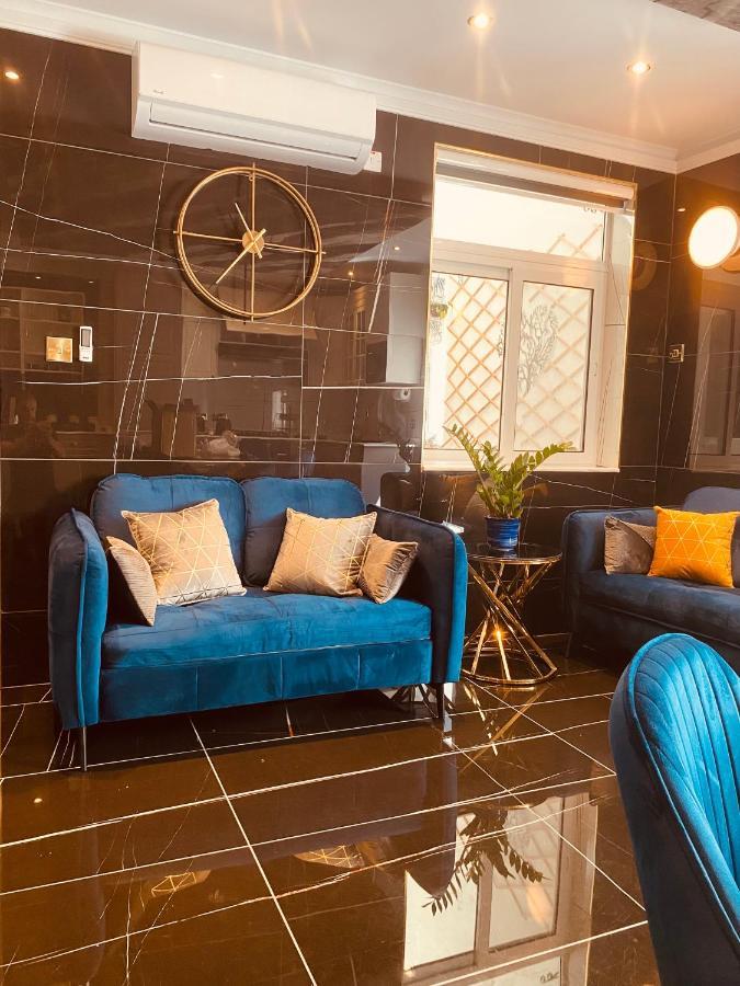 Azure Gold Apartment เซงเกลอา ภายนอก รูปภาพ