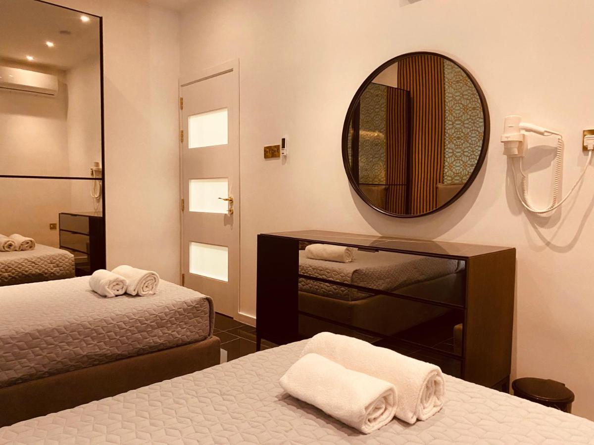 Azure Gold Apartment เซงเกลอา ภายนอก รูปภาพ