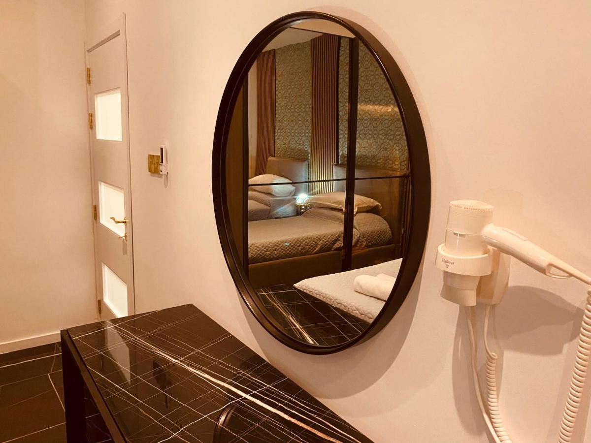 Azure Gold Apartment เซงเกลอา ภายนอก รูปภาพ