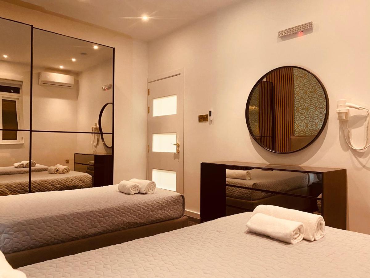 Azure Gold Apartment เซงเกลอา ภายนอก รูปภาพ