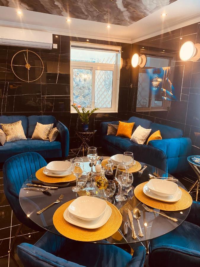 Azure Gold Apartment เซงเกลอา ภายนอก รูปภาพ