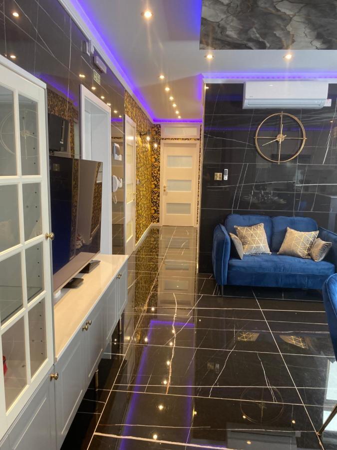 Azure Gold Apartment เซงเกลอา ภายนอก รูปภาพ