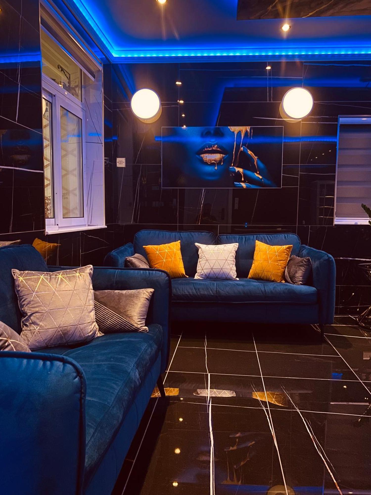 Azure Gold Apartment เซงเกลอา ภายนอก รูปภาพ