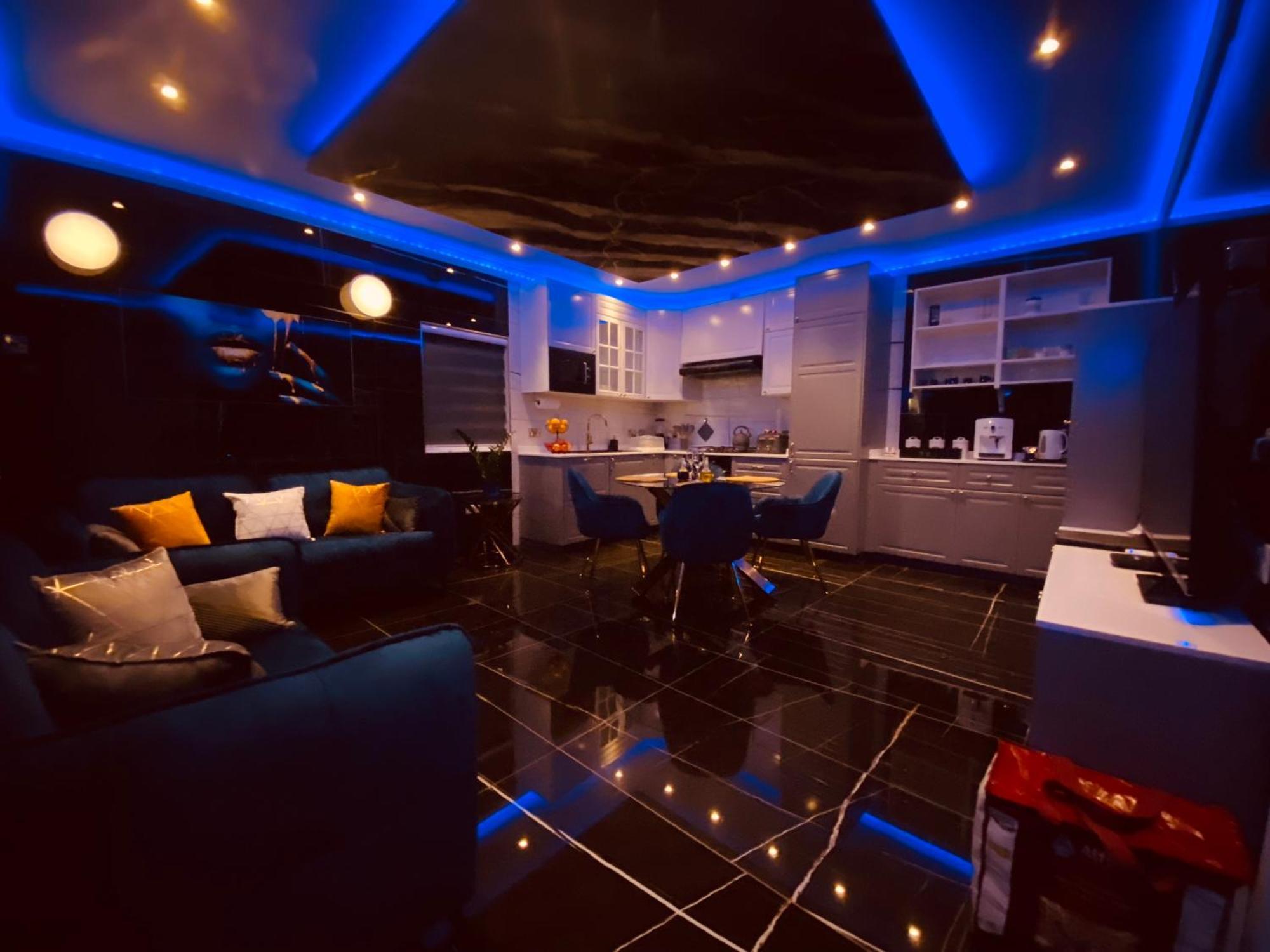 Azure Gold Apartment เซงเกลอา ภายนอก รูปภาพ