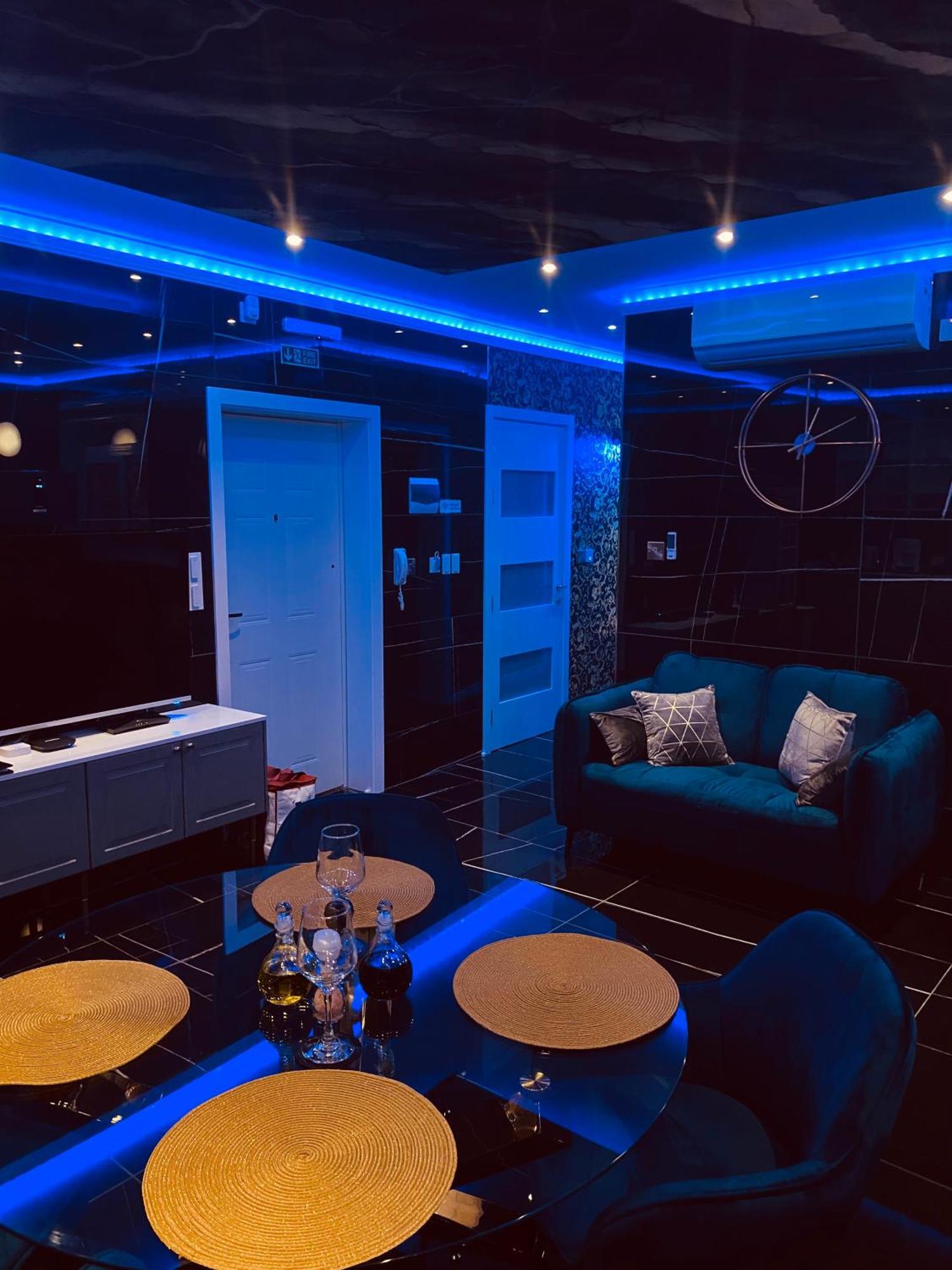Azure Gold Apartment เซงเกลอา ภายนอก รูปภาพ